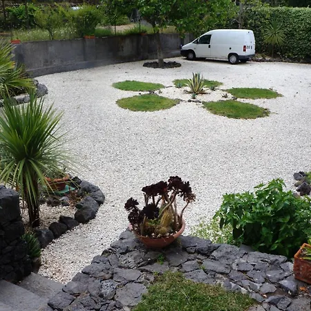 Rosso Vulcano Couette-café 3*